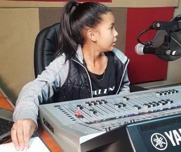 Linnay Jooste presenting Kids Zone on Eldos FM